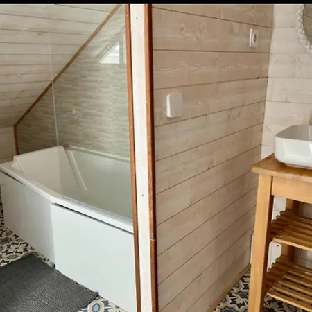 Charmante Maison Avec Jardin Dans Le Coeur De Prázdninový dům *